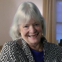 Anna Raymond A lifelong Oxonian, Anna has devoted herself to her family since selling her father's shop